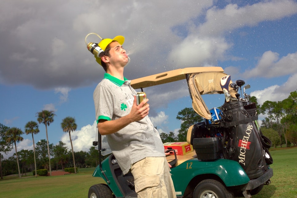 /content/dam/images/golfdigest/fullset/2020/07/golfer-drinking.jpg