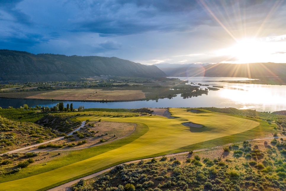 /content/dam/images/golfdigest/fullset/2020/08/Hole 2 - Gamble Sands - Brian Oar.JPG