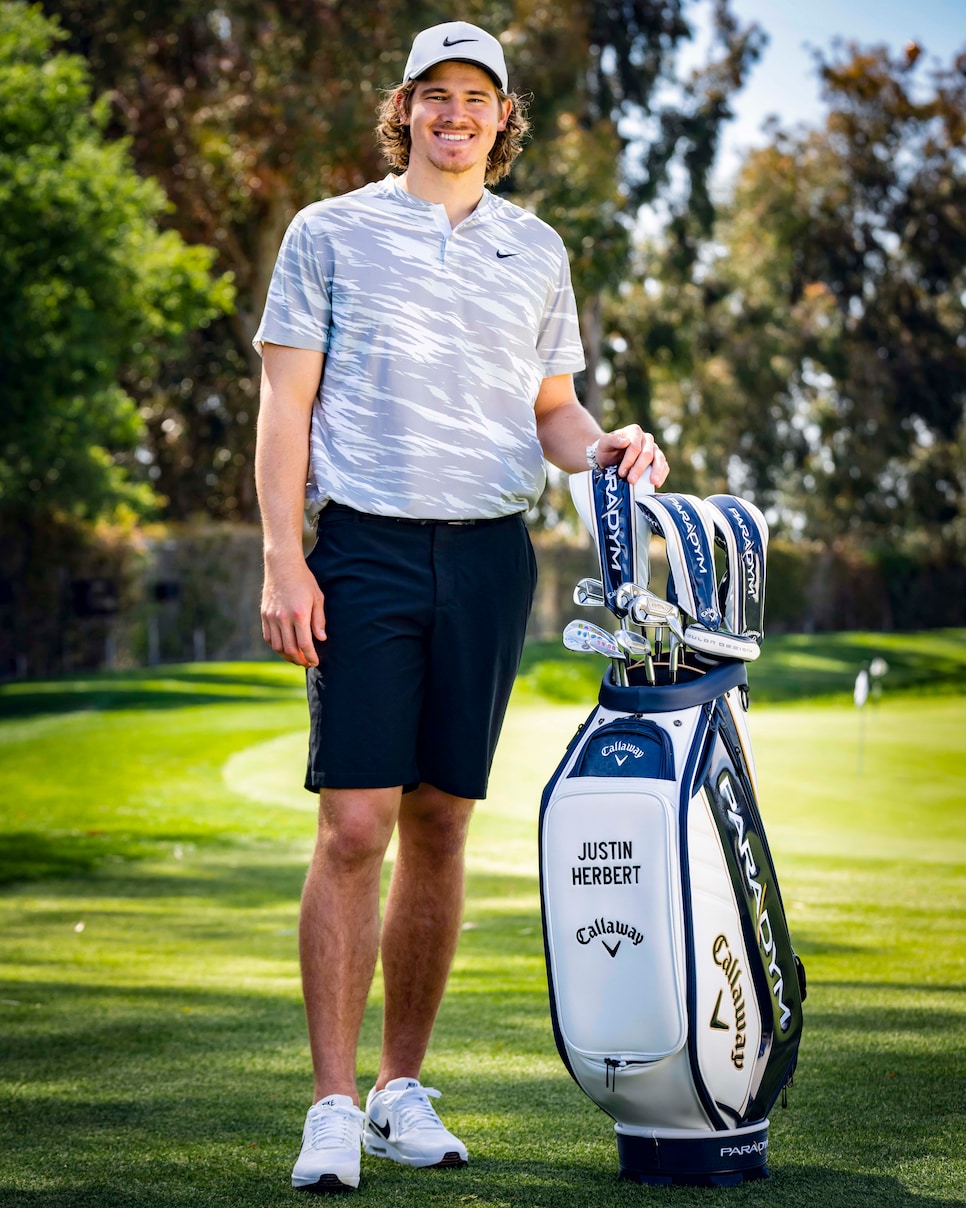 NFL star Justin Herbert hosts Eugene golf tourney to benefit