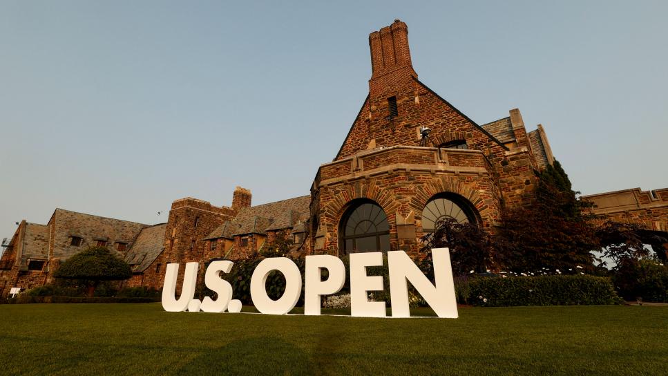 /content/dam/images/golfdigest/fullset/2020/09/us-open-sign-winged-foot-clubhouse.jpg