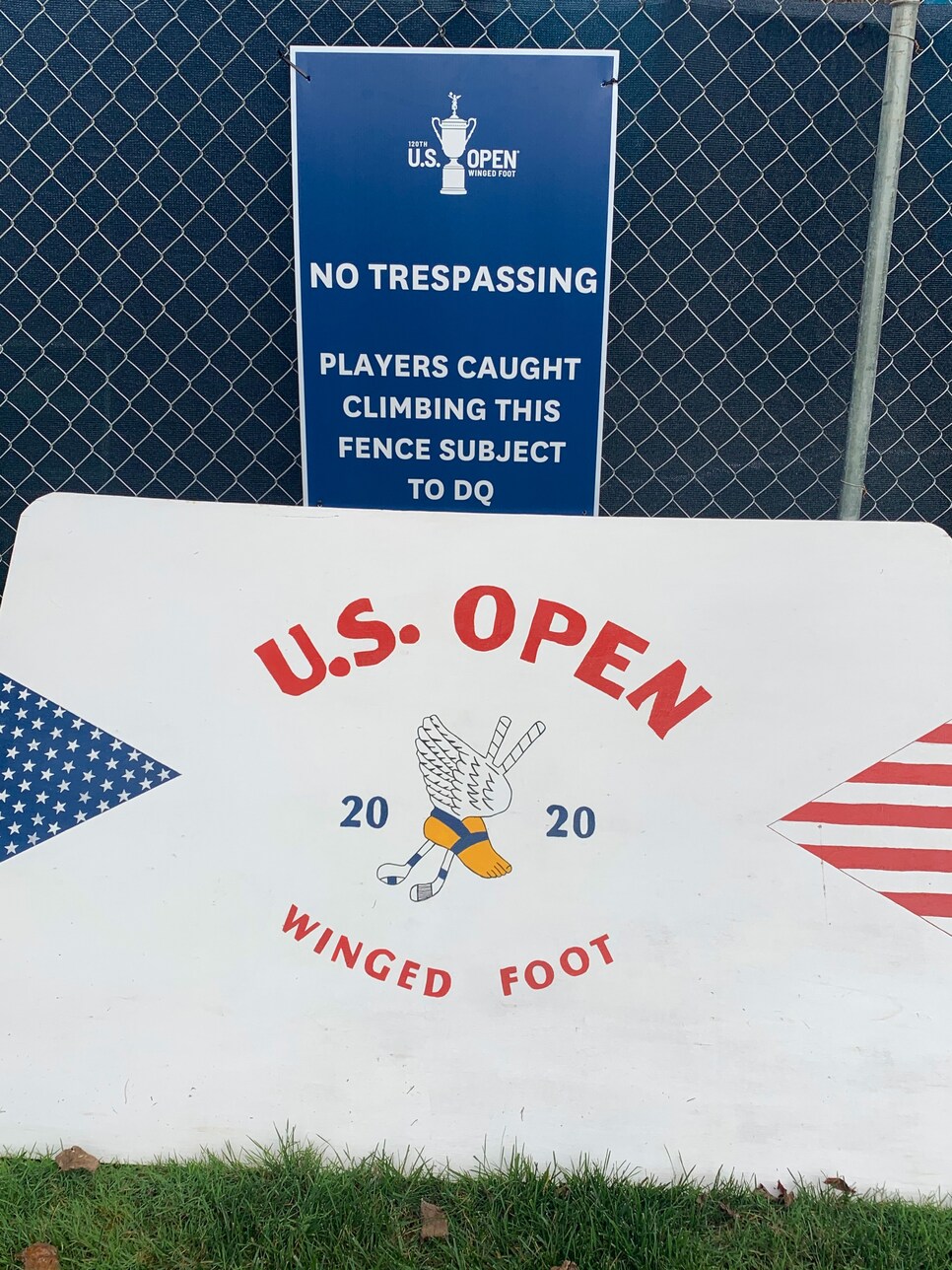 /content/dam/images/golfdigest/fullset/2020/09/usga-signs-10th-hole-winged-foot.jpg