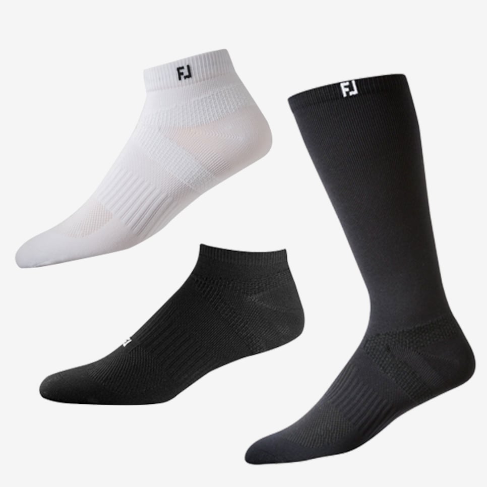 /content/dam/images/golfdigest/fullset/2020/09/x-br/24/20200924-FootJoy-ankle-Compression-socks-golf.jpg