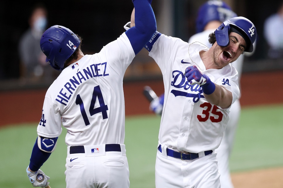 Cubs' Cody Bellinger injures left knee after crashing into wall vs. Astros  - The San Diego Union-Tribune