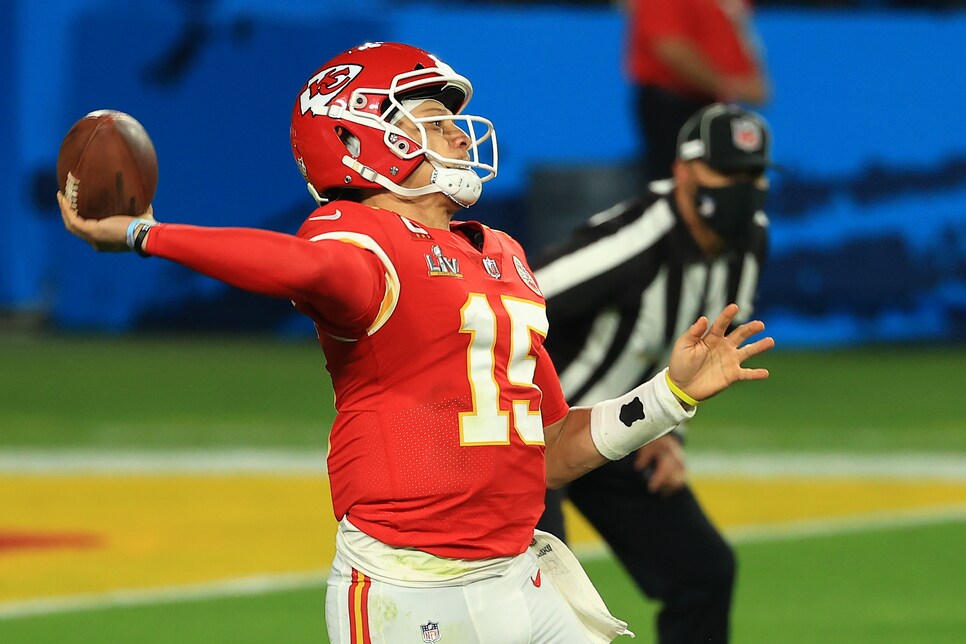 Patrick Mahomes continues to show us that both the impossible, and