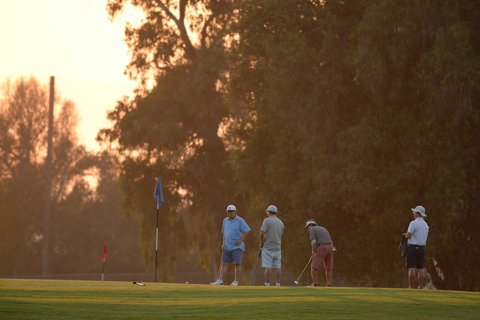 /content/dam/images/golfdigest/fullset/2020/10/Golfers sunset J.D. Cuba.jpg