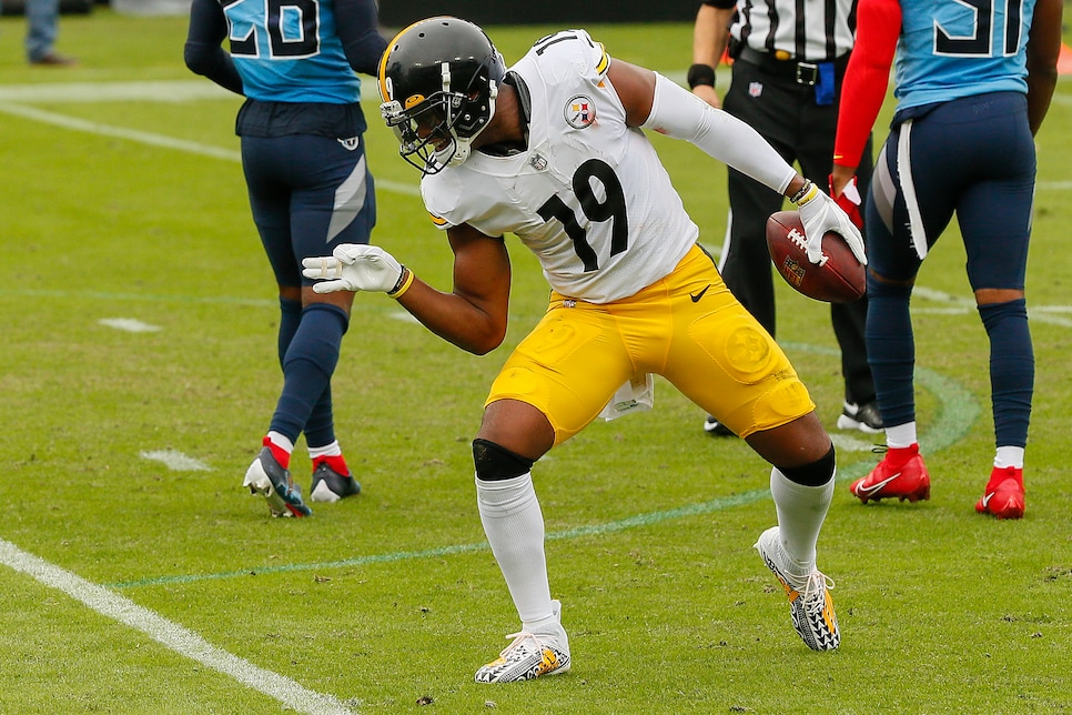 Forget golf's hoodie debate, the NFL just fined JuJu Smith