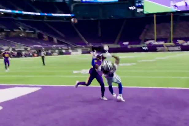 Cowboys' CeeDee Lamb makes amazing touchdown catch vs. Vikings