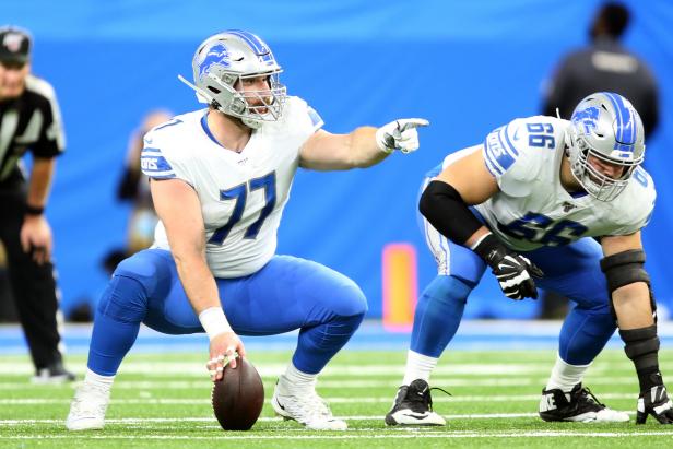 Lions center Frank Ragnow fractured his throat in the first quarter on  Sunday, played the rest of the game anyway, This is the Loop