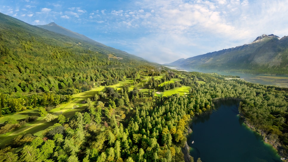 /content/dam/images/golfdigest/fullset/2020/11/Revelstoke Aerial.jpg