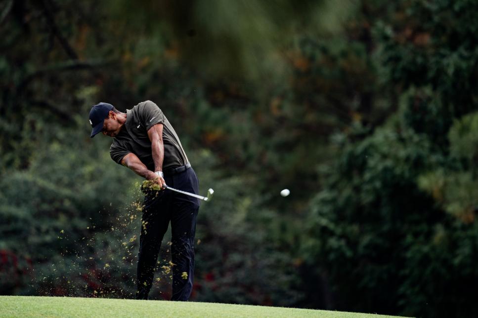 /content/dam/images/golfdigest/fullset/2020/11/Tiger-Woods-Masters-Thursday.jpg