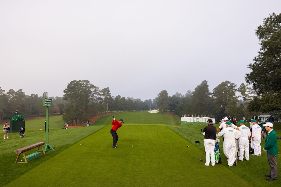 /content/dam/images/golfdigest/fullset/2020/11/masters-2020-essay-sunday-tiger-1-tee-walton.jpg