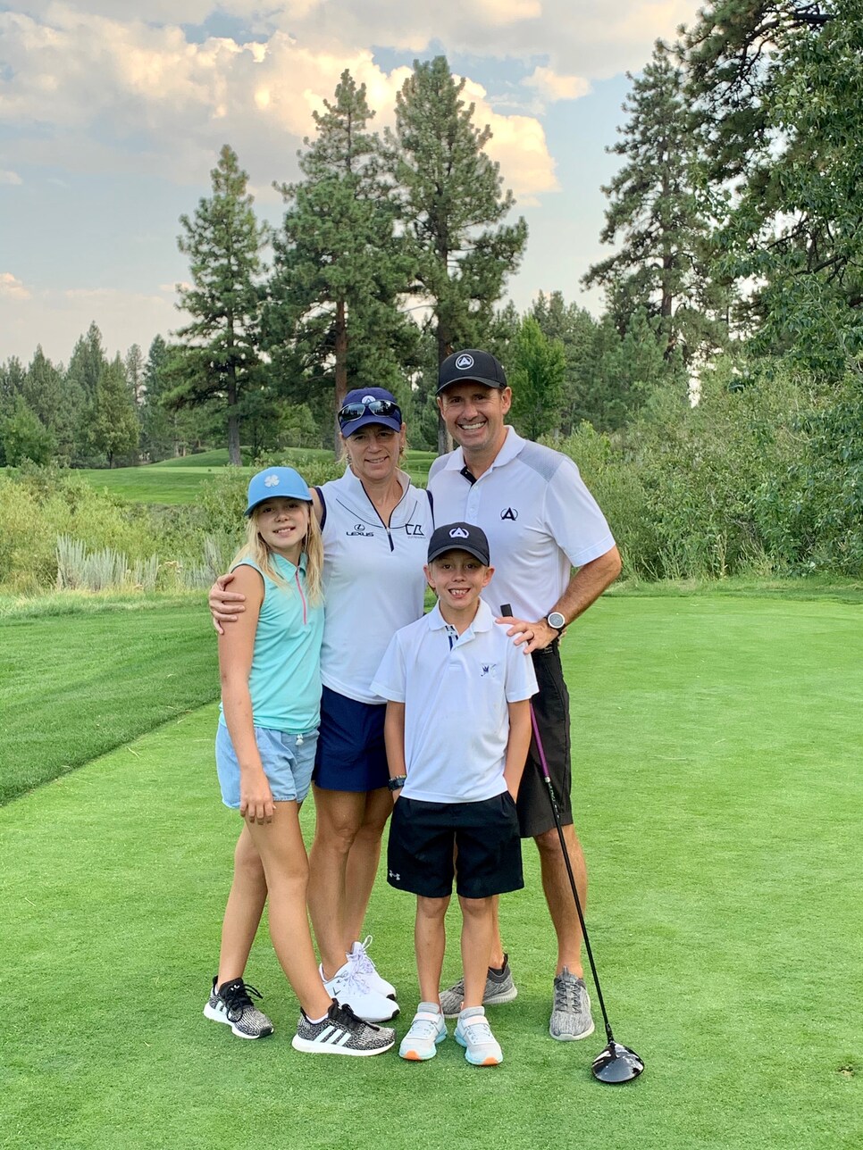 /content/dam/images/golfdigest/fullset/2020/12/annika family.jpeg