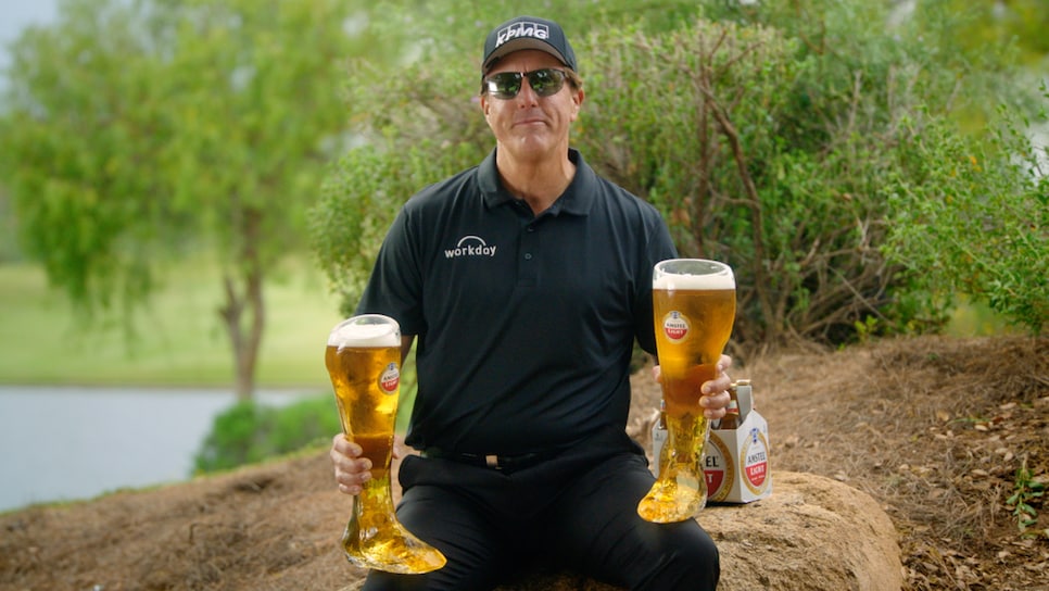 /content/dam/images/golfdigest/fullset/2021/1/210727-phil-grind-amstel.png