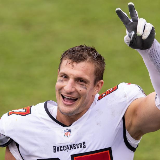 A 'bored' Rob Gronkowski had NFL teams abuzz when he contacted