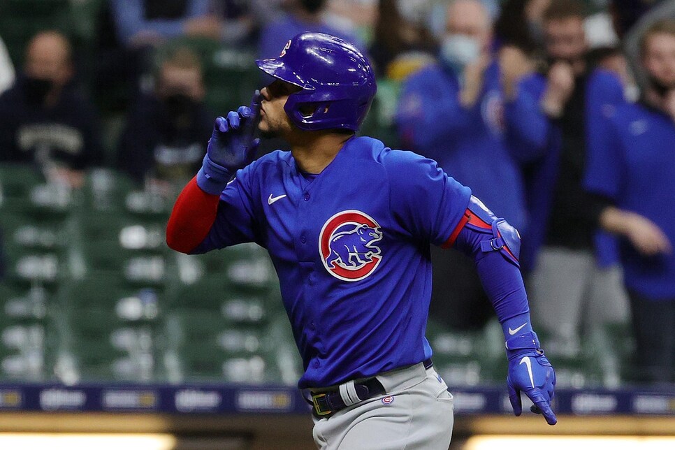 Contreras homers in 15th, Cubs beat Brewers 2-1