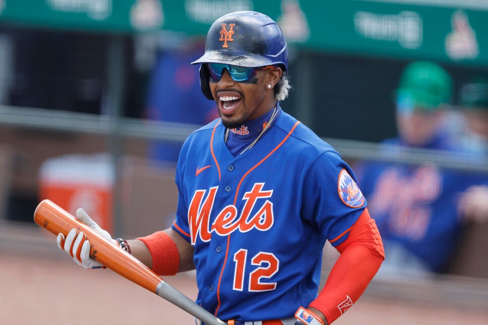 The Mets' Jeff McNeil just shot a 59, might not need this baseball