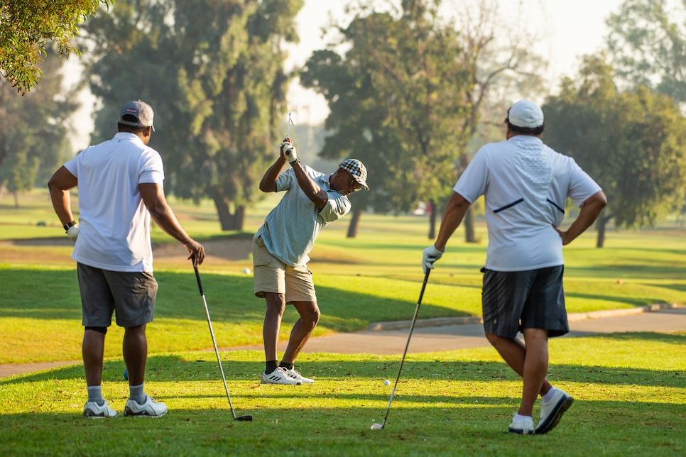 /content/dam/images/golfdigest/fullset/2021/10/golfers on the tee chester washington.jpg