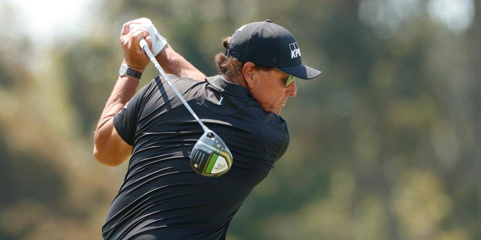 SAN DIEGO, CALIFORNIA - JUNE 17: Phil Mickelson of the United States plays his shot from the 15th tee during the first round of the 2021 U.S. Open at Torrey Pines Golf Course (South Course) on June 17, 2021 in San Diego, California. (Photo by Ezra Shaw/Getty Images)