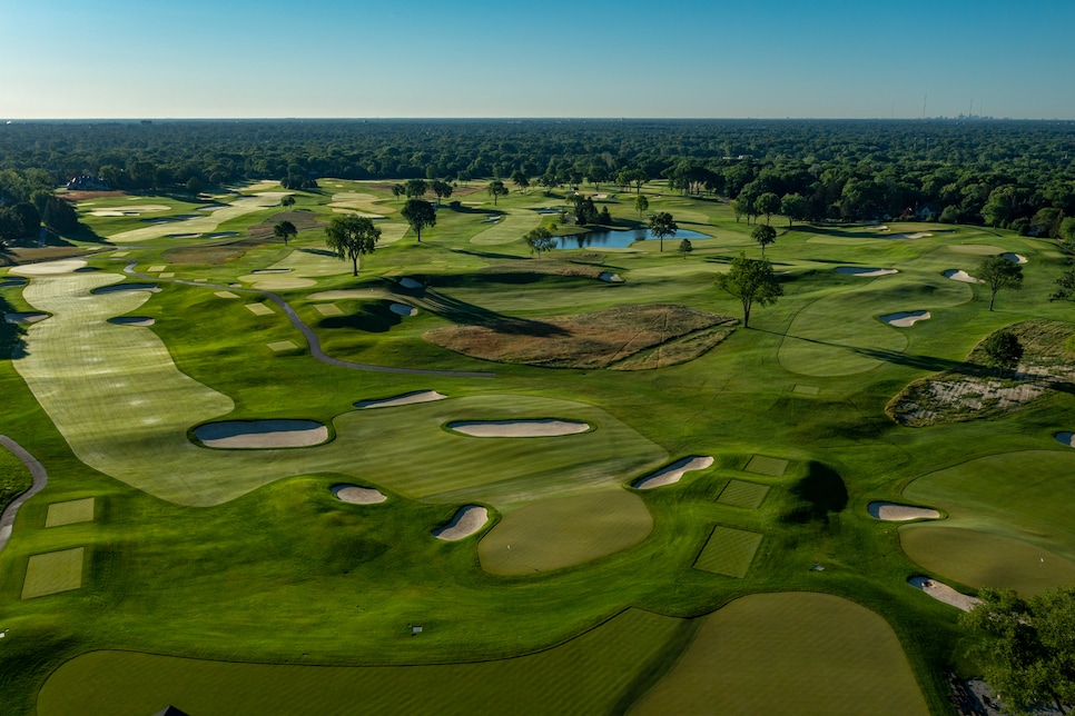 /content/dam/images/golfdigest/fullset/2021/11/best-new/OaklandHills_South_OverView.jpg