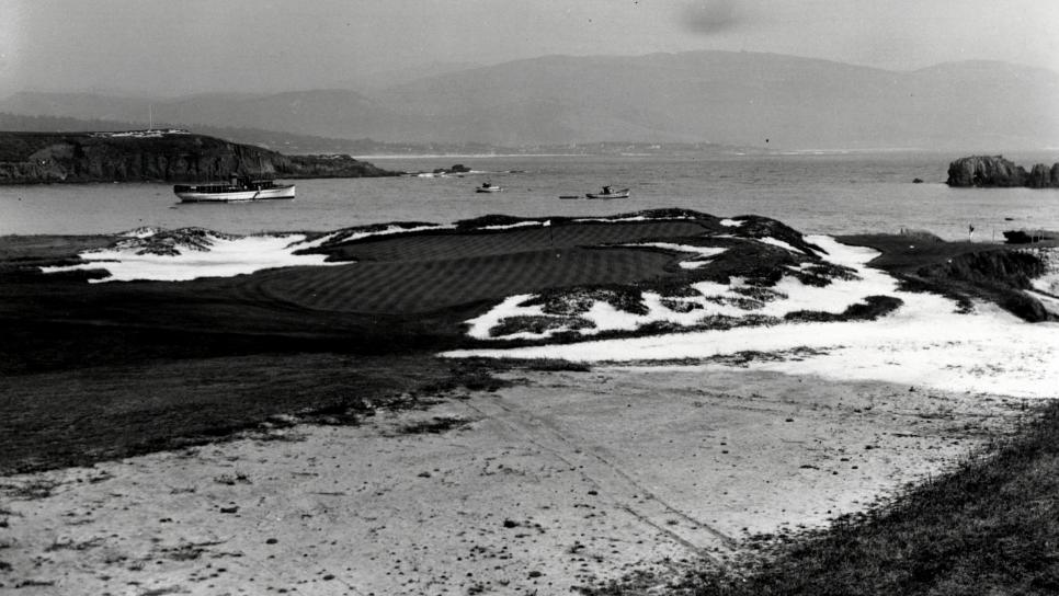 /content/dam/images/golfdigest/fullset/2021/2/pebble beach 17th hole 1928.jpg