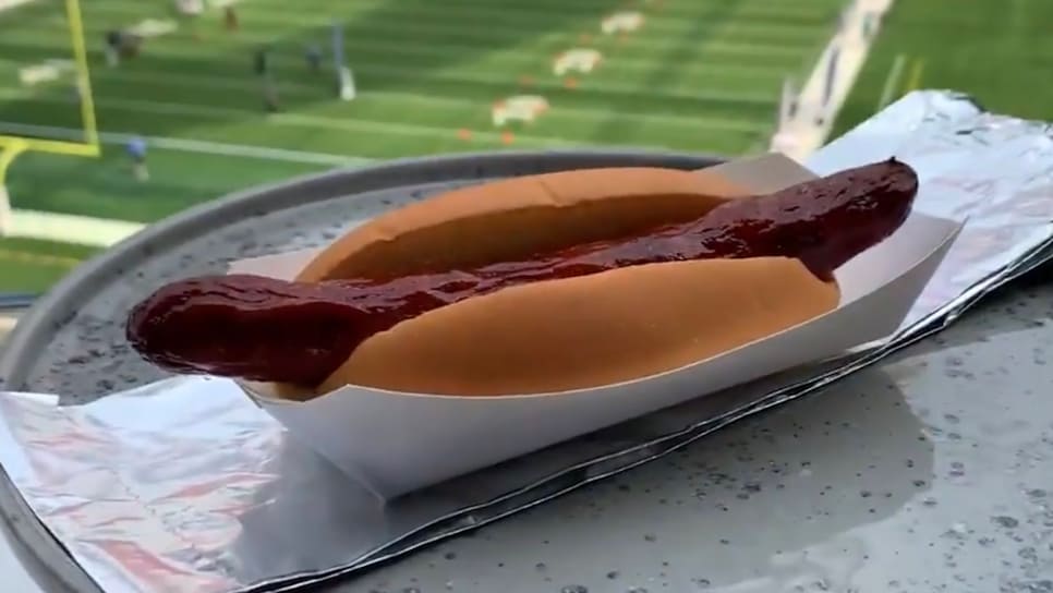 Super Bowl 2022 fans slam SoFi Stadium's 'burnt,' 'trash' food menu