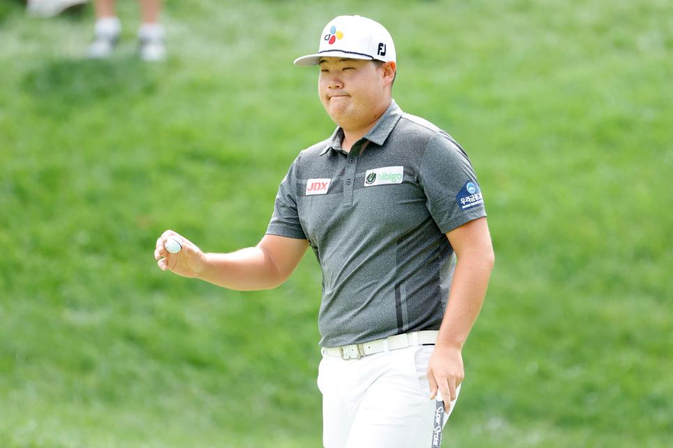 OWINGS MILLS, MARYLAND - AUGUST 29: Sungjae Im of South Korea reacts on the first green during the final round of the BMW Championship at Caves Valley Golf Club on August 29, 2021 in Owings Mills, Maryland. (Photo by Tim Nwachukwu/Getty Images)