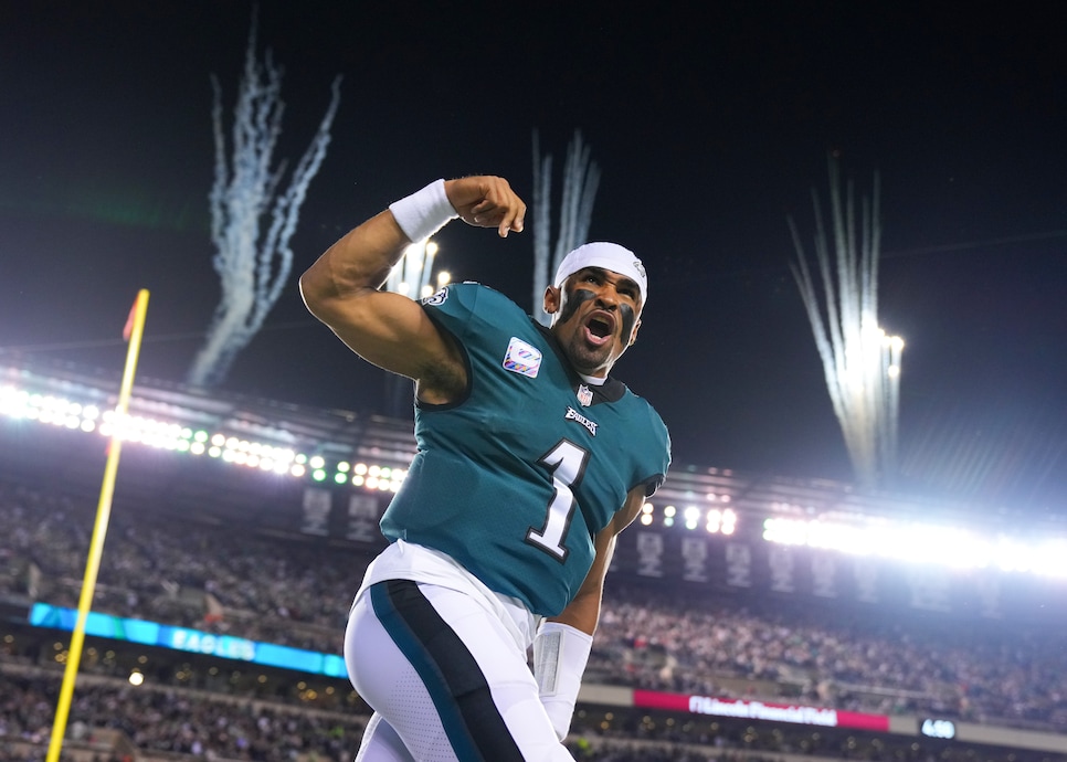 Jalen Hurts audibles on Philadelphia Eagles' jersey number