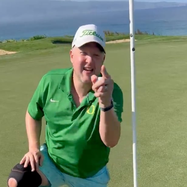 man-makes-hole-in-one-on-par-4-at-kapalua,-immediately—and-somewhat-appropriately—taunts-dustin-johnson