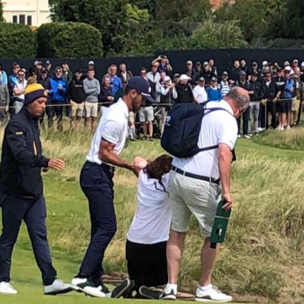 british-open-2023:-billy-horschel-helps-handle-protestor-at-royal-liverpool