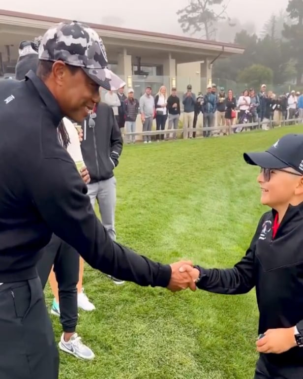 kid-makes-hole-in-one,-gets-congratulated-by-tiger-woods,-is-having-a-better-week-than-you