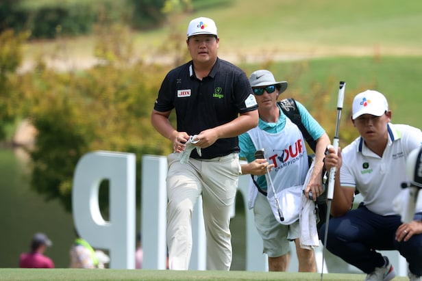 pga-tour-caddie-reveals-‘recurring-nightmare’-he-has-involving-his-boss