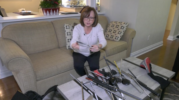 tv-reporter-helps-couple-get-compensated-by-airlines-for-broken-golf-clubs,-is-the-hero-golfers-need