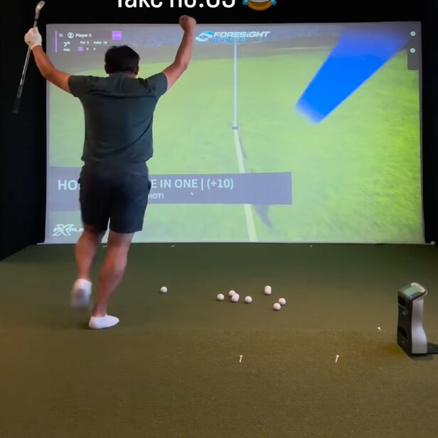 si-woo-kim-aced-his-own-hole-in-one-simulator-challenge-in-impressively-quick-fashion