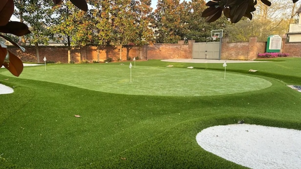 jim-nantz’s-newest-backyard-golf-hole-is-a-nod-to-augusta-national—and-looks-even-cooler-than-his-pebble-beach-one