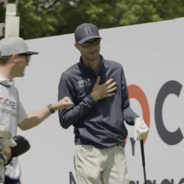 buzzed-golfer-who-monday-qualified-for-first-pga-tour-event-has-hilarious-reaction-after-piping-opening-tee-shot