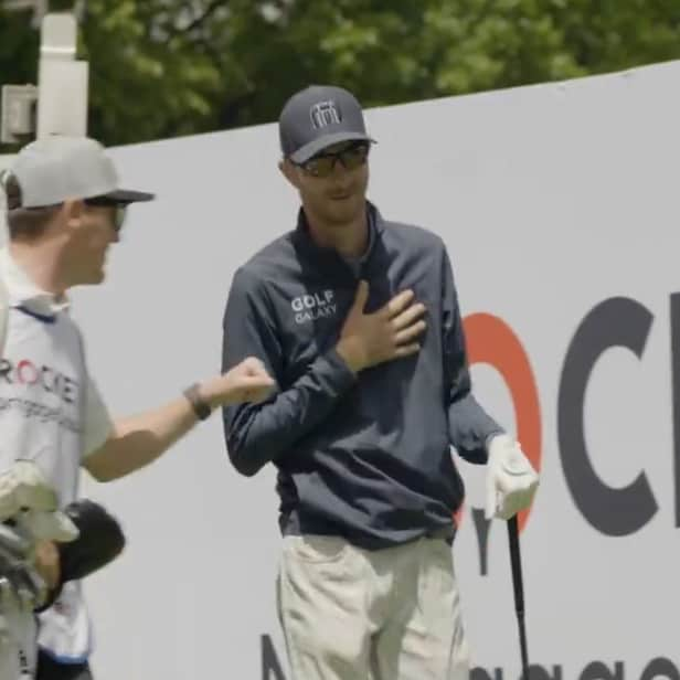 buzzed-golfer-who-monday-qualified-for-first-pga-tour-event-has-hilarious-reaction-after-piping-opening-tee-shot