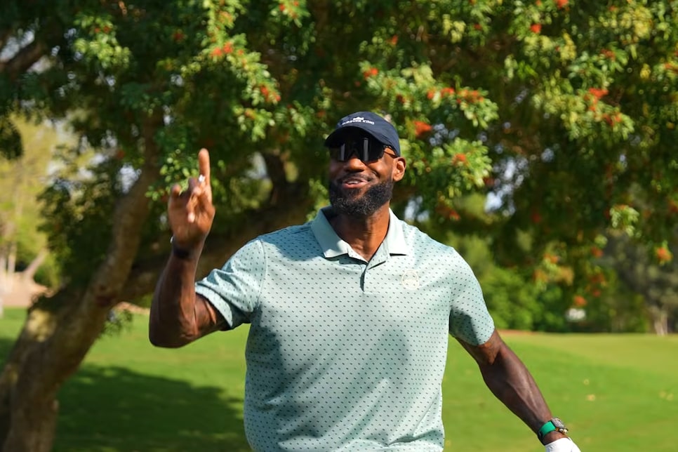 /content/dam/images/golfdigest/fullset/2021/260506-lebron.png