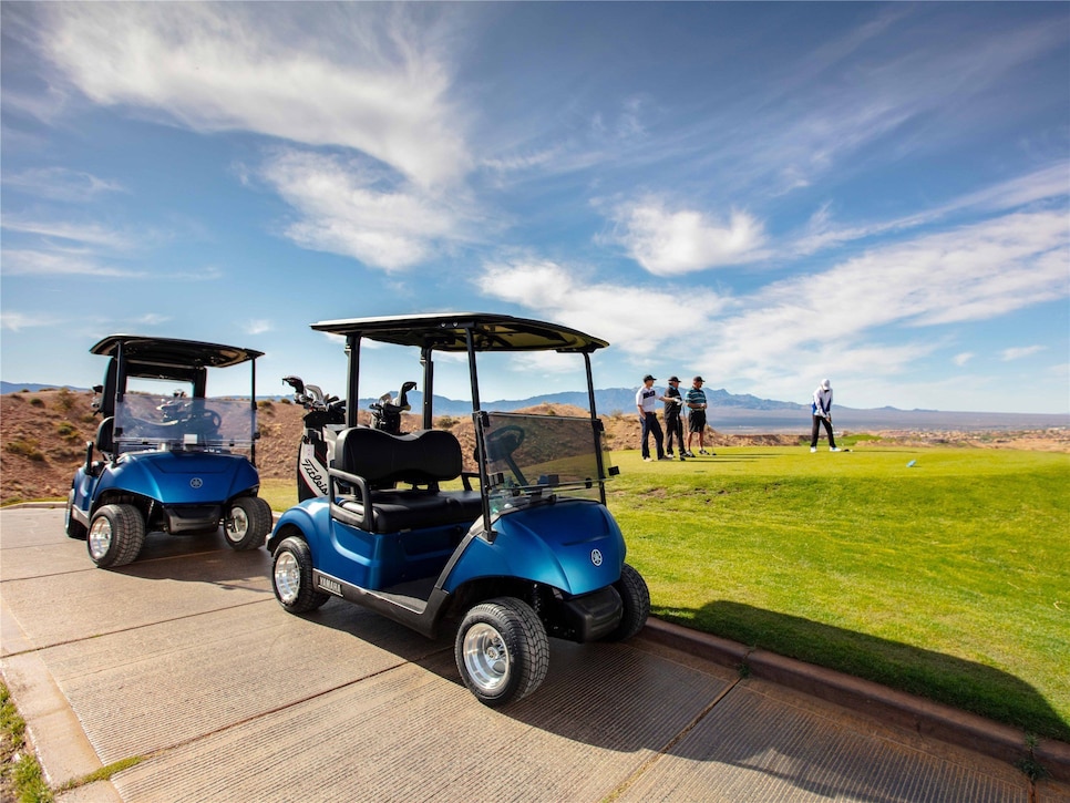 /content/dam/images/golfdigest/fullset/2021/3/x--br/2021-editors'-choice/editors-choice-2021-club-transport-gas-yamaha-drive-2.jpg