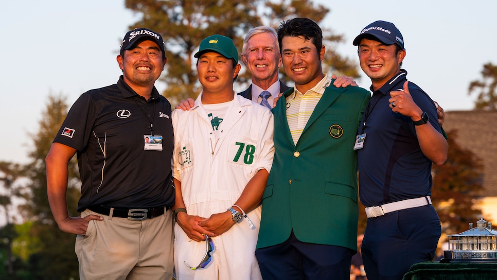 /content/dam/images/golfdigest/fullset/2021/4/hideki-matsuyama-masters-2021-japan-team-green-jacket-JD_2021Masters_Sunday_1603.jpg