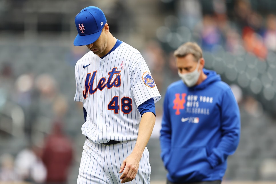 Jacob deGrom joins long list of NY sports stars who will look odd in new  uniform