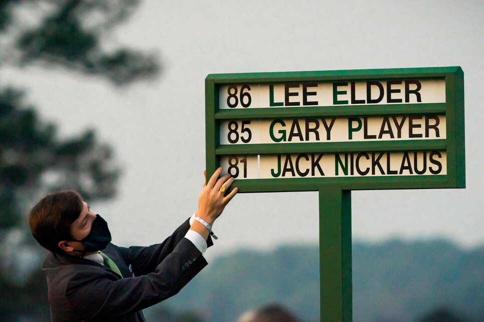 /content/dam/images/golfdigest/fullset/2021/4/lee-elder-honorary-starter-signage-masters-2021.jpg