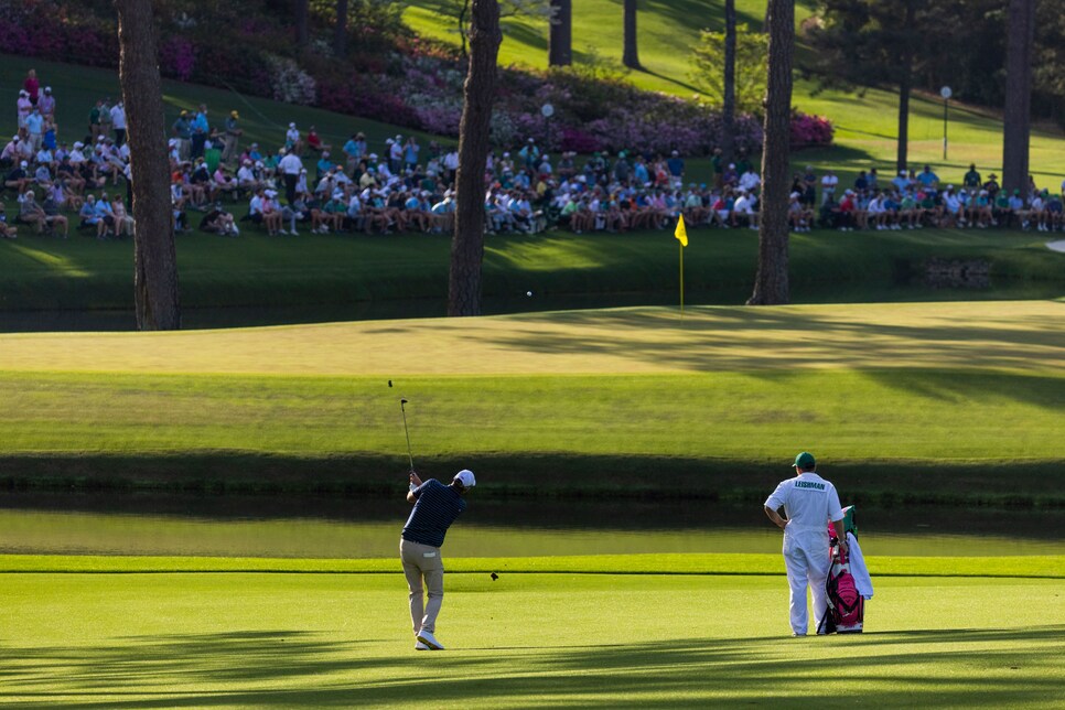 /content/dam/images/golfdigest/fullset/2021/4/masters-2021-sunday-15th-hole.jpg