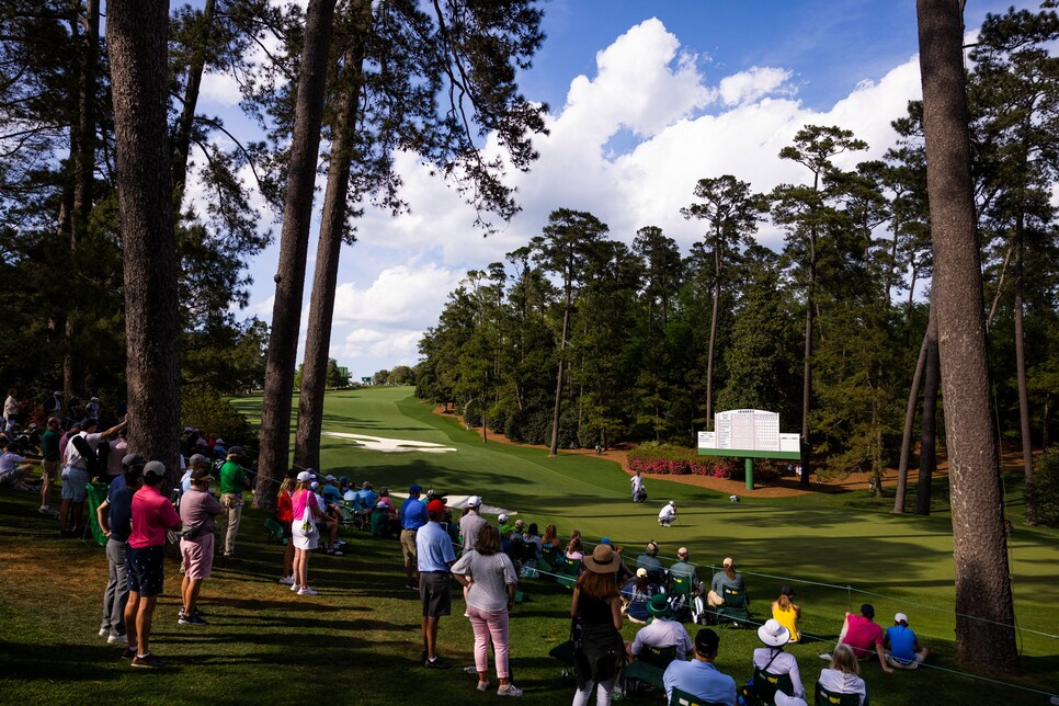 /content/dam/images/golfdigest/fullset/2021/4/masters-2021-thin-crowds-10th-green.jpg