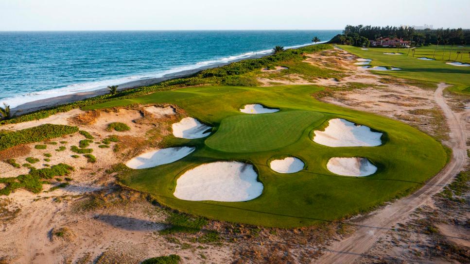 17th hole at Seminole Golf Club in Juno Beach, FL. Photography by Carlos Amoedo