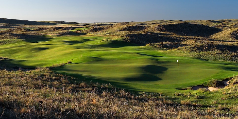 /content/dam/images/golfdigest/fullset/2021/5/Ballyneal-Golf-Club-12 hero.jpg