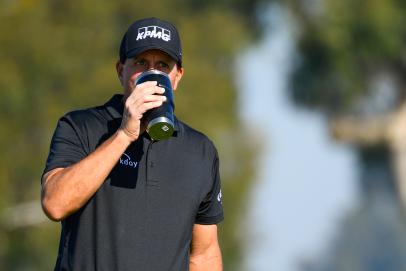 Explaining the science behind Phil Mickelson's coffee and fasting combo