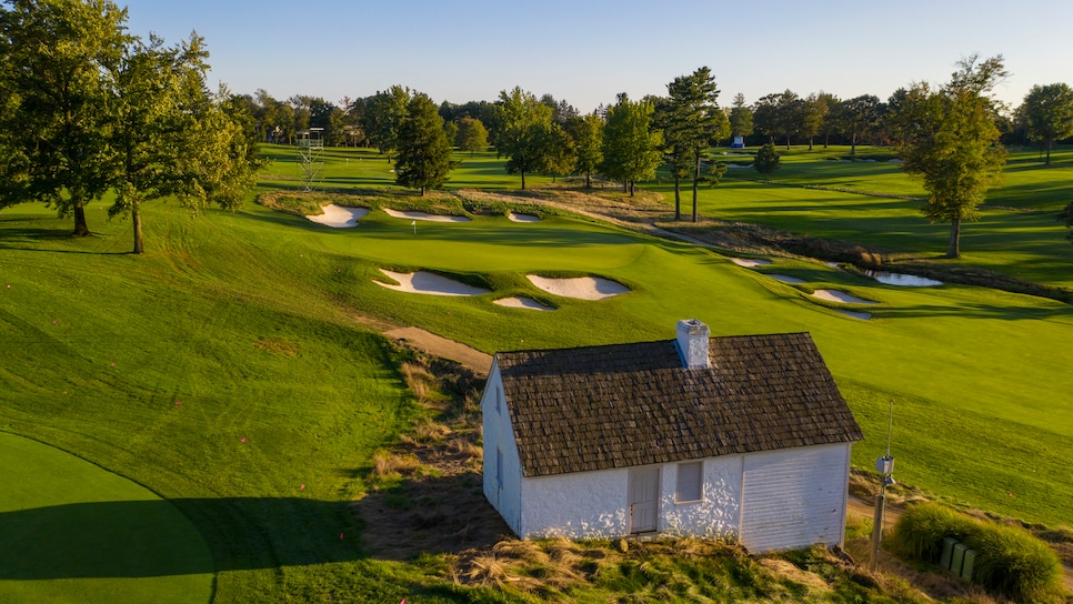 /content/dam/images/golfdigest/fullset/2021/5/aronimink 11 green DJI_0957.jpg