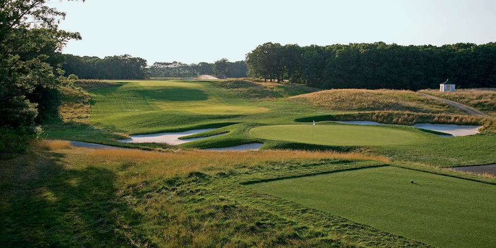 /content/dam/images/golfdigest/fullset/2021/5/bethpage black behind 6 hero.jpg