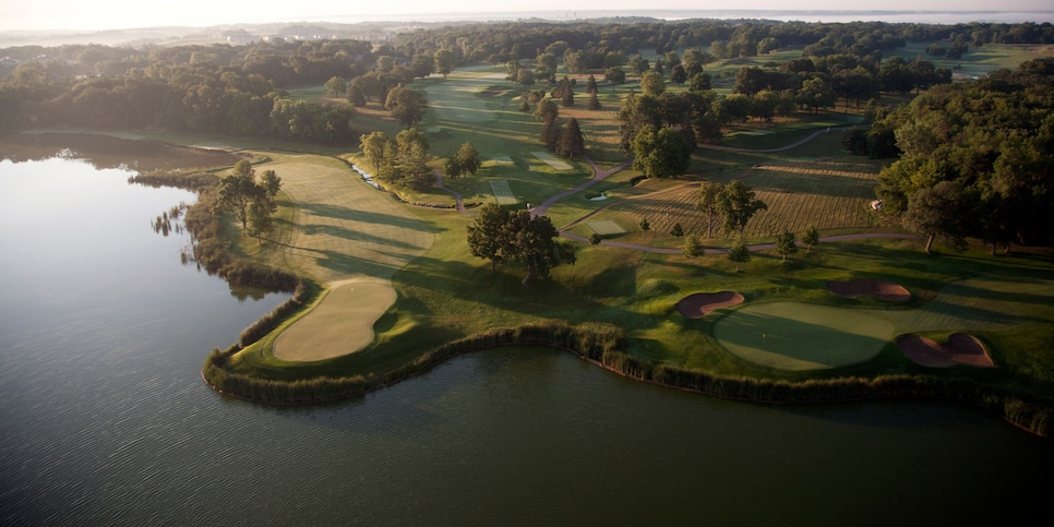 /content/dam/images/golfdigest/fullset/2021/5/hazeltine national hero.jpg