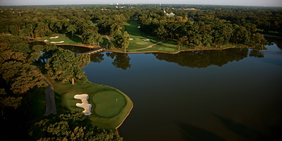 /content/dam/images/golfdigest/fullset/2021/5/medinah aerial.jpg